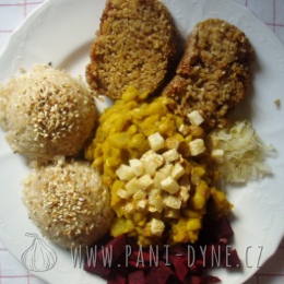 Pohanková sekaná a hrachová natto-kaše